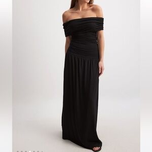 NA-KD fashion off shoulder maxi dress